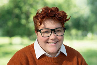 Roni Ragone, Administrative Assistant